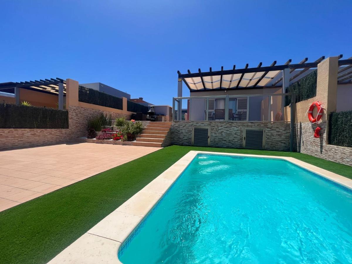 Ajana Villa *
